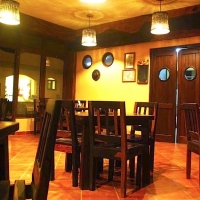 Luna De Plata Restaurant