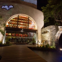 Julia Mia Restaurant