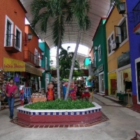 Market 28 Cancun